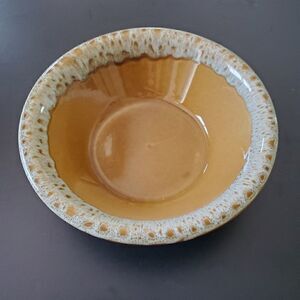Canonsburg Pottery Butterscotch Serving Bowl. 10.25" Gold w/ Drip Border.